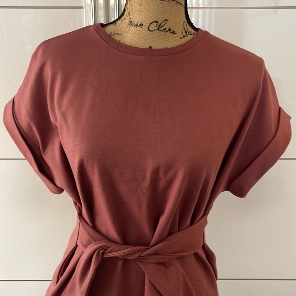 NWT Express Top - Picture 3 of 6